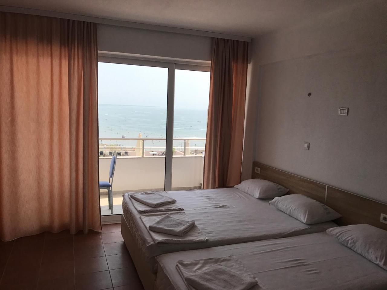 Hotel La Rosa Negra Ulcinj Bagian luar foto